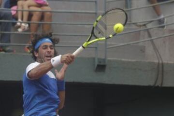 Santiago, 06 de marzo 2016. 
Gonzalo Lama de Chile se enfrenta a Jose Olivares de Republica Dominicana en el ultimo partido de la serie de la Zona Americana de Copa Davis.    