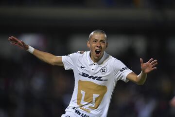 El joven de origen californiano ingresó al campo del Olímpico Unviersitario y con sólo unos segundos en el campo marcó el cuarto tanto de la noche para Pumas en la goleada sobre el Toluca
