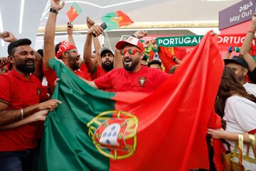 Varios grupos de ciudadanos cataríes han participado en un evento en Doha donde han apoyado a diferentes selecciones del Mundial. En la foto, en apoyo a la selección portuguesa. 