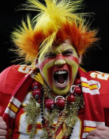 El hermano sic¨®pata de Ronald McDonald celebrando la victoria de los Chiefs.