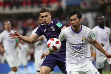 Rafael Santos Borré fue titular con River Plate frente al Al Ain, mientras que Juan Fernando Quintero ingresó al minuto 10 del segundo tiempo.