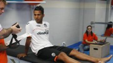 Michel y Javi Fuego, novedades en el arranque del Valencia