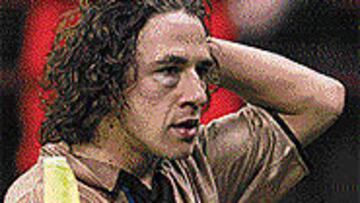 Puyol se rompe para un mes...y Cocu para dos y medio