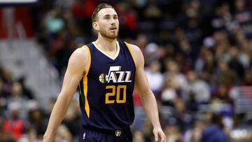 WASHINGTON, DC - FEBRUARY 26: Gordon Hayward #20 of the Utah Jazz walks up the floor against the Washington Wizards in the first half at Verizon Center on February 26, 2017 in Washington, DC. NOTE TO USER: User expressly acknowledges and agrees that, by downloading and or using this photograph, User is consenting to the terms and conditions of the Getty Images License Agreement.   Rob Carr/Getty Images/AFP
 == FOR NEWSPAPERS, INTERNET, TELCOS &amp; TELEVISION USE ONLY ==