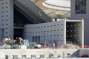 Obras de acondicionamiento del exterior del Estadio. 