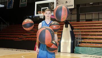 Ziga Samar, base esloveno de 20 a&ntilde;os, posa en la previa del derbi en el Fernando Mart&iacute;n de Fuenlabrada.