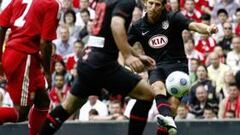 Forlán ya sabe lo que es marcar a los 'reds'