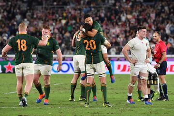 La selección sudafricana vuelve a reinar. Tres títulos en tres finales ya para los Springboks. Empatan con Nueva Zelanda como la selección que más veces ha reinado en el Mundial tras vencer en la final a la selección inglesa 12-32.