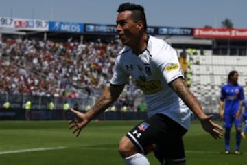 Esteban Paredes -aún en el club- está entre los grandes goledores de Colo Colo en la historia, siendo máximo goleador del fútbol chileno en cinco torneos distintos. 