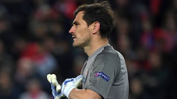 Iker Casillas durante el partido en Anfield entre Liverpool y Oporto de ida de los cuartos de final de la Champions 2019.