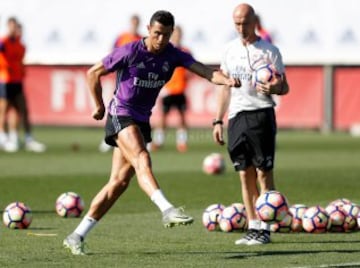 James se alista para recibir al Eibar y entrar en modo Selección