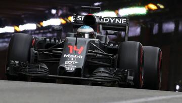 Fernando Alonso con el McLaren en Mónaco.