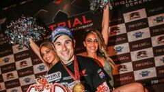 Toni Bou celebra el d&eacute;cimo t&iacute;tulo indoor en Marsella.