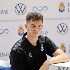 Las Palmas y Mika Mármol, condenados a entenderse