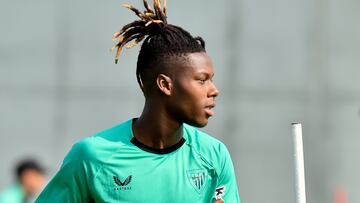 Lezama: Agirrezabala, con el grupo, y Nico Williams avanza para la Roma