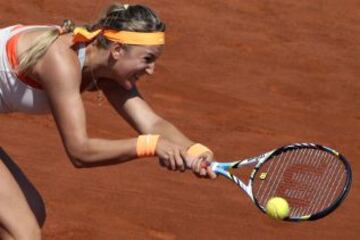Victoria Azarenka en su partido contra Maria Kirilenko de cuartos de final.