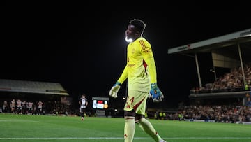 Soccer Football - Carabao Cup - Second Round - Grimsby Town v Manchester United - Blundell Park, Grimsby, Britain - August 27, 2025 Manchester United's Andre Onana reacts during the penalty shoot-out Action Images via Reuters/Lee Smith EDITORIAL USE ONLY. NO USE WITH UNAUTHORIZED AUDIO, VIDEO, DATA, FIXTURE LISTS, CLUB/LEAGUE LOGOS OR 'LIVE' SERVICES. ONLINE IN-MATCH USE LIMITED TO 120 IMAGES, NO VIDEO EMULATION. NO USE IN BETTING, GAMES OR SINGLE CLUB/LEAGUE/PLAYER PUBLICATIONS. PLEASE CONTACT YOUR ACCOUNT REPRESENTATIVE FOR FURTHER DETAILS..
