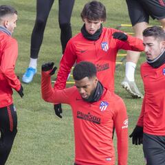 Simeone insiste con Llorente, Herrera y Vitolo para Granada