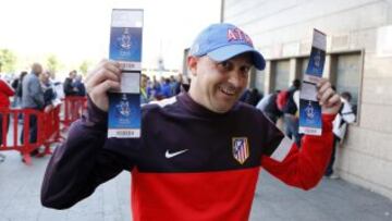 Locura en el Calderón por una entrada para la Champions
