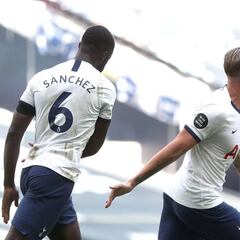 Buen trabajo de Davinson en la remontada del Tottenham