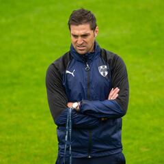 Diego Alonso llenó de elogios al ‘Piojo’ Herrera