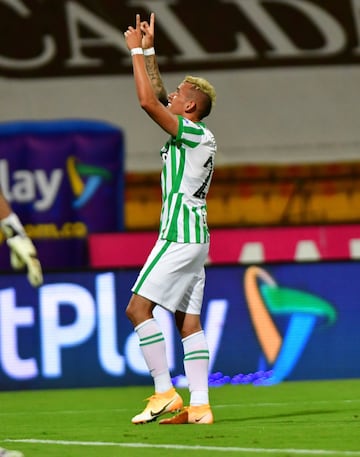 El equipo verde venció a Santa Fe en la primera fecha de la Liga BetPlay. Neyder Moreno y Vladimir Hernández, anotaron los goles de la victoria en el Atanasio Girardot. 