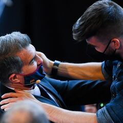 Piqué se rinde a Laporta