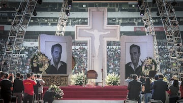 El 30 de noviembre de 2014 se llevó a cabo el homenaje póstumo a Chespirito, en el Coloso de Santa Úrsula, miles de personas de todas generaciones se reunieron en el Estadio para dar el último adiós al Artista mexicano Roberto Gómez Bolaños.