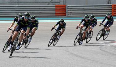 Nairo Quintana 'calienta motores' en el Yas Marina de Fórmula 1