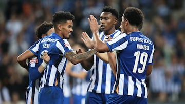 Galeno celebra un gol.