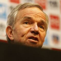 Ruiz-Tagle responde: "Mosa jamás actúa con transparencia"