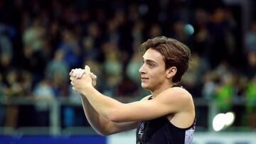 Duplantis se eleva a 6,01 con tres intentos de récord mundial