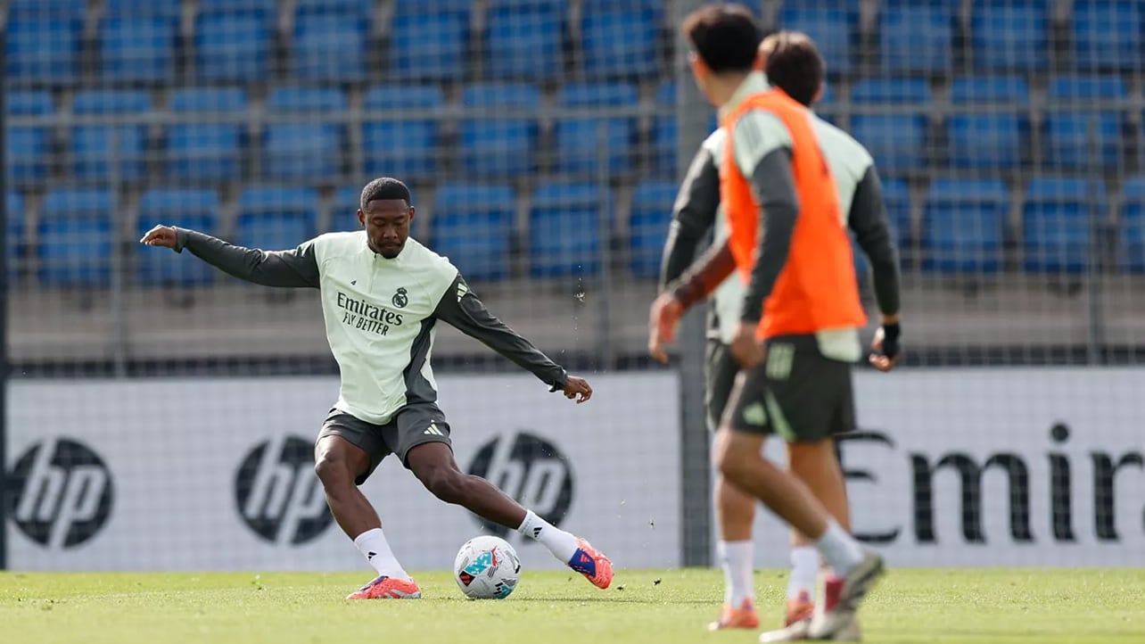 ديفيد ألابا يعود إلى تشكيلة ريال مدريد لمواجهة رايو فاييكانو بعد تعافيه من الإصابة