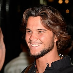 Bosco Martínez-Bordiú se somete a su primer retoque a los 20 años tras ganar ‘Supervivientes’