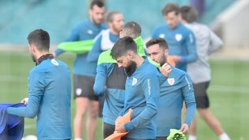 Villalibre y Unai López aspiran al once ante el Huesca.