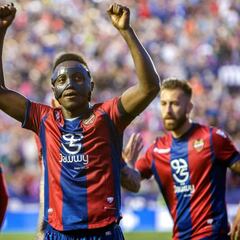 El Levante se carga el récord y el Barça evita la humillación