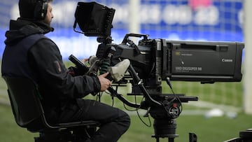 16/03/24 PARTIDO SEGUNDA DIVISION
REAL OVIEDO - RACING DE SANTANDER
CAMARA DE TELEVISION OPERADOR DE CAMARA