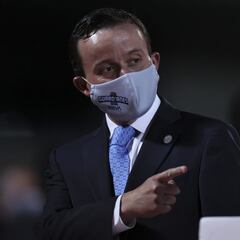 Mikel Arriola: "Las vacunas solo pueden ser administradas por los gobiernos"