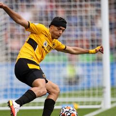 Raúl Jiménez, camino a su mejor forma con los Wolves