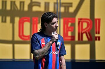Presentación de Héctor Bellerín como nuevo jugador del Fútbol Club Barcelona.