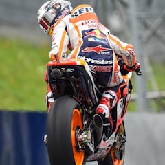 Márquez impresiona y Pedrosa se complica al pasar a la Q1