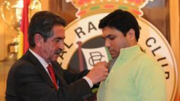 <b>TIEMPOS FELICES. </b>Revilla y Alí a la llegada del asiático a Cantabria.