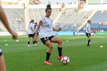 Posición: Defensa 
Equipo: Chicago Red Stars