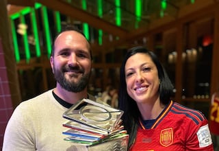 Óscar González: “Se está creando una nueva industria vinculada al femenino”