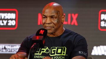 Arlington (United States), 17/05/2024.- Former heavyweight boxing champion Mike Tyson speaks during a pre-fight press conference held at Texas Live in Arlington, Texas, USA, 16 May 2024. The Tyson vs Paul fight will be held at AT&T Stadium in Arlington, Texas on 20 July 2024. EFE/EPA/ADAM DAVIS
