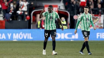 Carvalho, junto a Tello.
