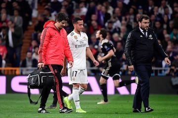 Lucas Vázquez se lesionó en el minuto 27.