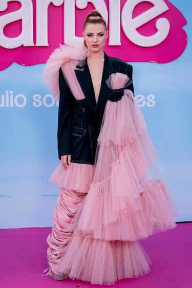 Mirella Balic posa en la alfombra rosa por el pase especial de la película ‘Barbie’ en el Gran Teatro CaixaBank.   
 
 