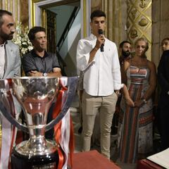 El Almería ofrece su título a la Virgen del Mar