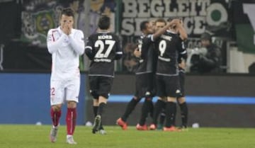 4-1. Konoplyanka se lamenta tras el cuarto gol de Stindl.